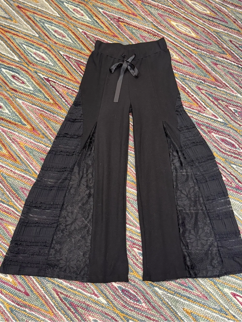 ▪️🔲◾️POL Black Wide-Leg Lace-Panel Pants with Satin Waist Tie ◾️🔲▪️ - Picture 14 of 14